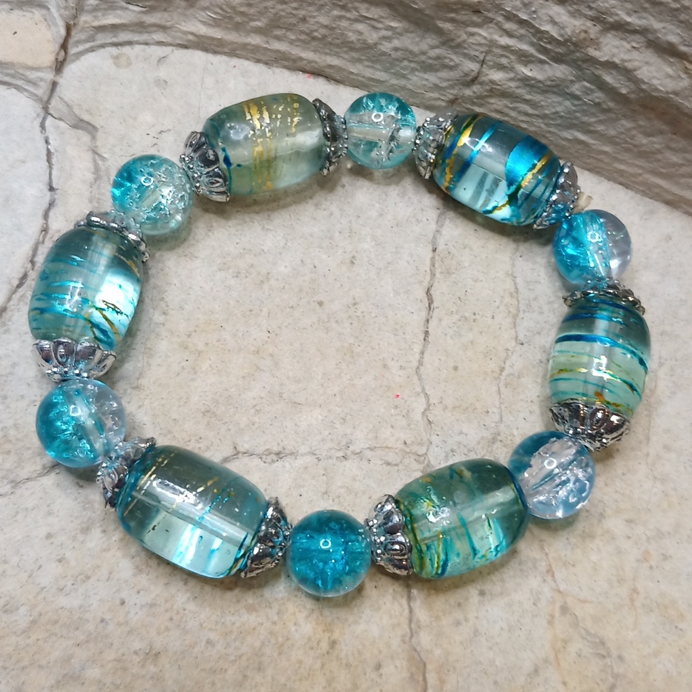 Blue Wedding Cake glass stretch bracelet